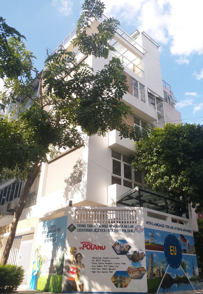 Vì sao bạn nên đến Trung tâm Ngôn ngữ và văn hóa Ba Lan - HTT?